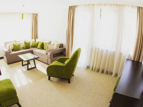 Rent, hospitality venue, 700m², Bečići, Budva - image 19