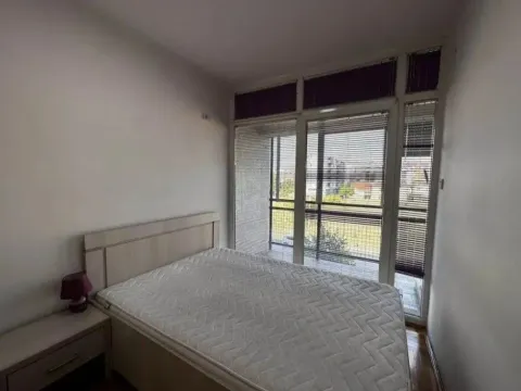 Izdavanje, jednosoban stan, 45m², City Kvart, Podgorica - image 4