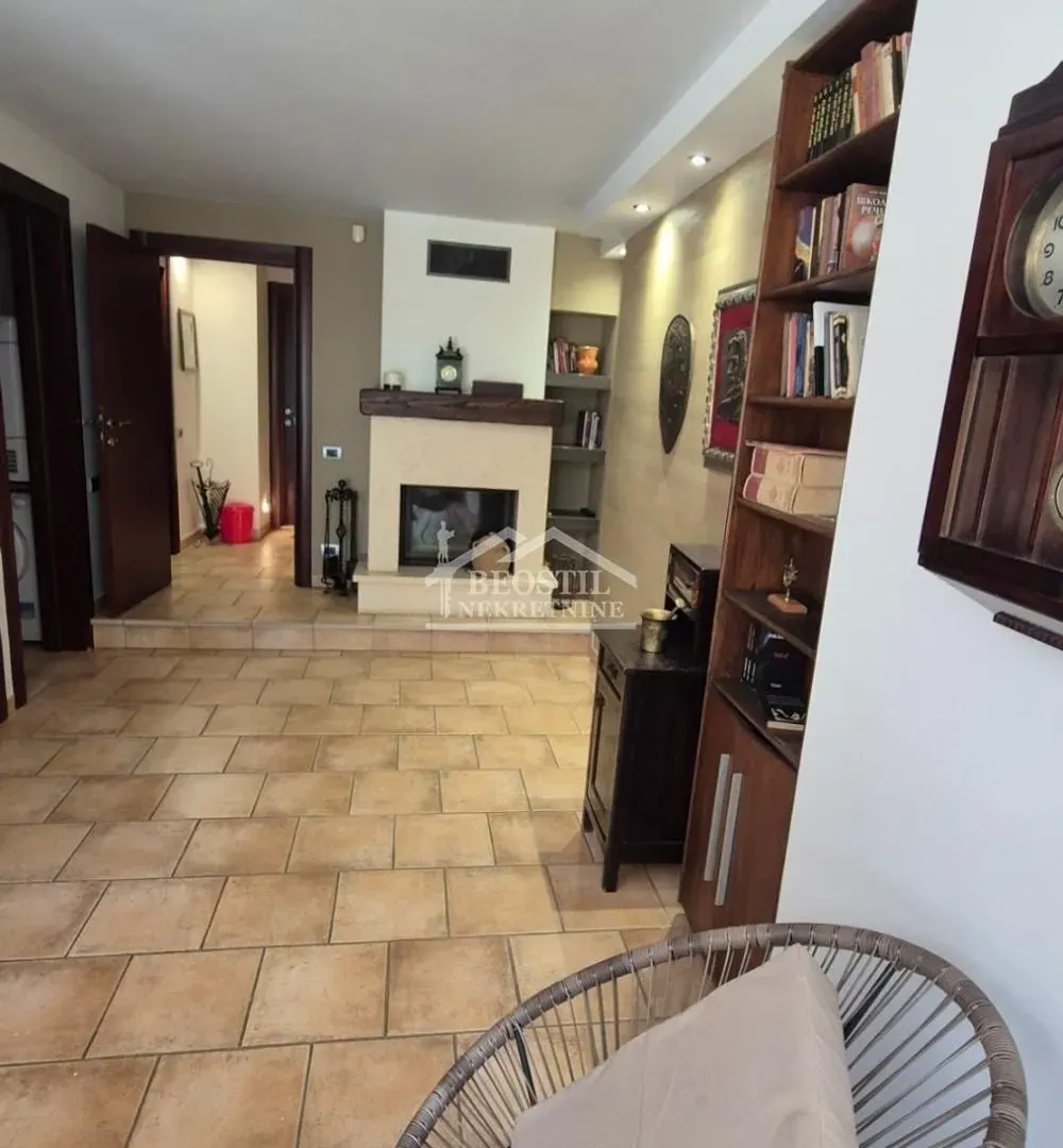 Rent, house, 319m², Julino Brdo, Beograd