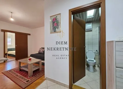 Izdavanje, garsonjera, 35m², Centar, Bar - image 8