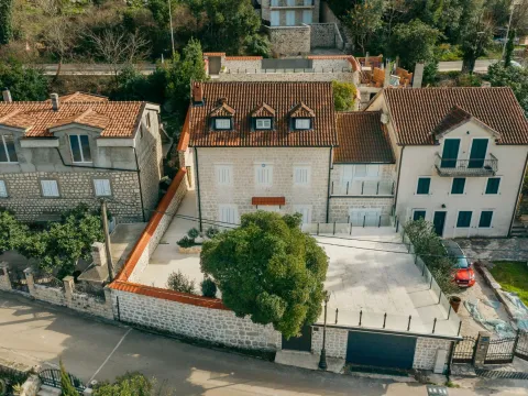Prodaja, kuća, 380m², Ljuta, Kotor - image 17