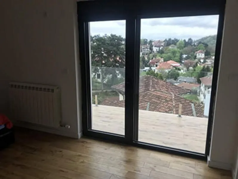 Izdavanje, stan, 300m², Lisičji Potok, Beograd