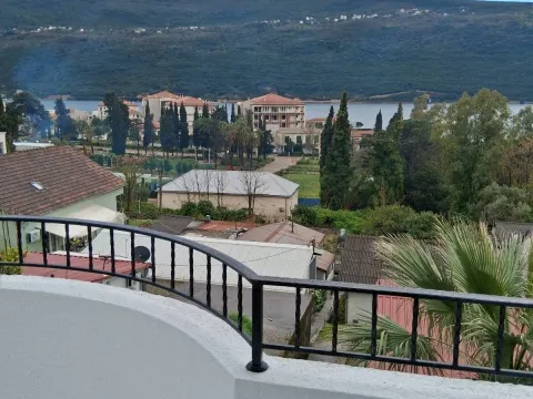Prodaja, jednosoban stan, 44m², Kumbor, Herceg Novi - image 1