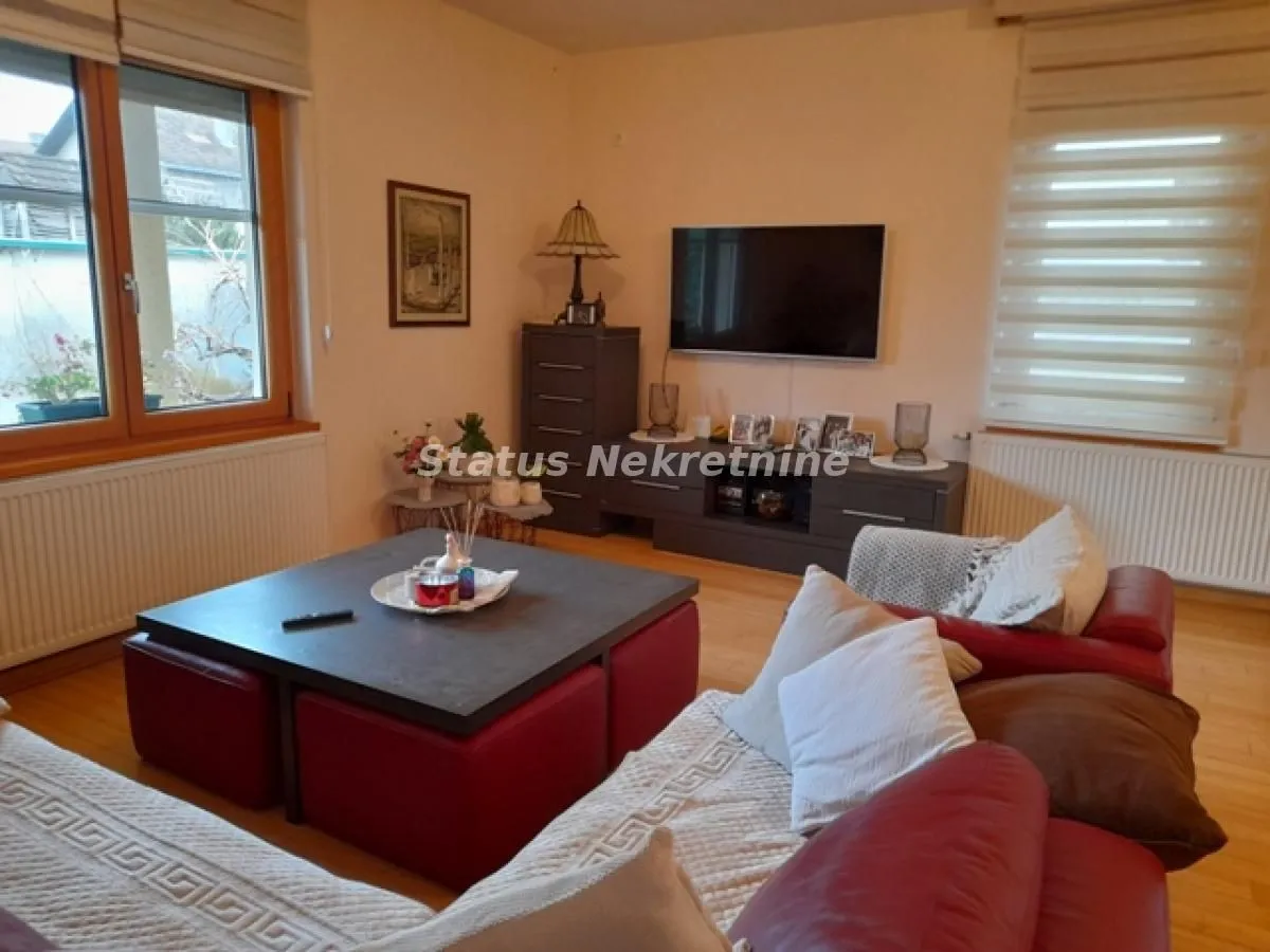 Prodaja, kuća, 440m², Temerin, Novi Sad