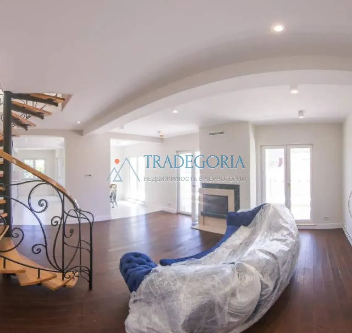 Prodaja, trosoban stan, 225m², Đenovići, Herceg Novi