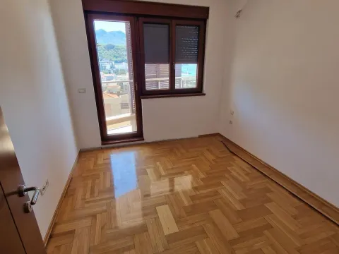 Sale, two bedroom apartment, 103m², Bečići, Budva - image 17