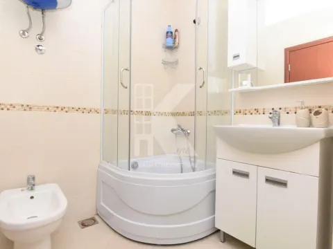 Izdavanje, jednosoban stan, 48m², Stari Aerodrom, Podgorica - image 11