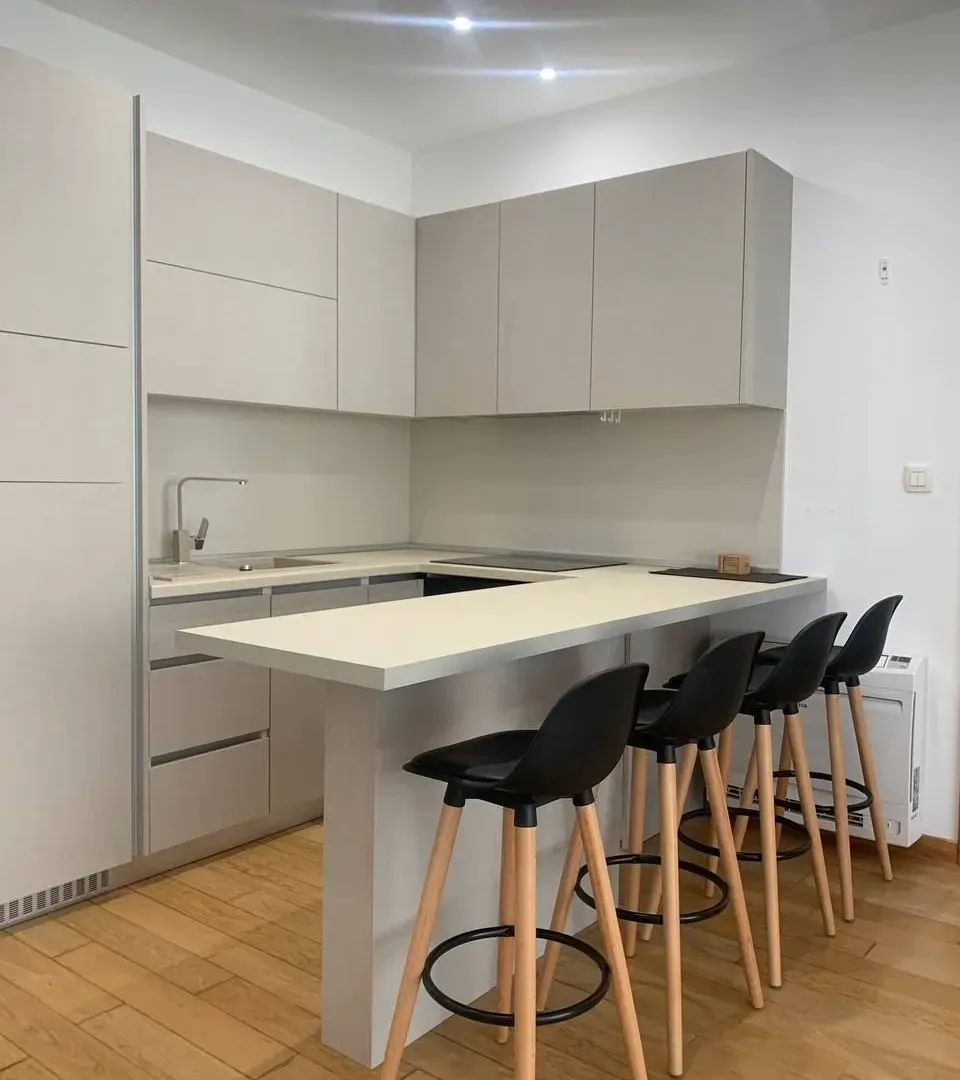 Rent, one bedroom apartment, 58m², Centar, Budva