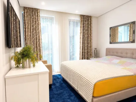 Rent, two bedroom apartment, 156m², Budva, Crna Gora - image 3