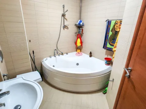 Prodaja, stan, 105m², Kotor, Crna Gora - image 5