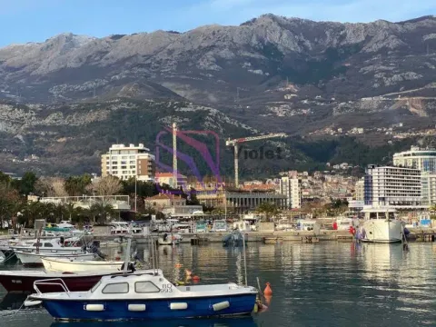 Prodaja, garsonjera, 34m², Centar, Budva - image 16