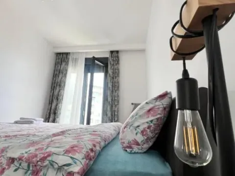 Izdavanje, jednosoban stan, 40m², Bečići, Budva - image 12