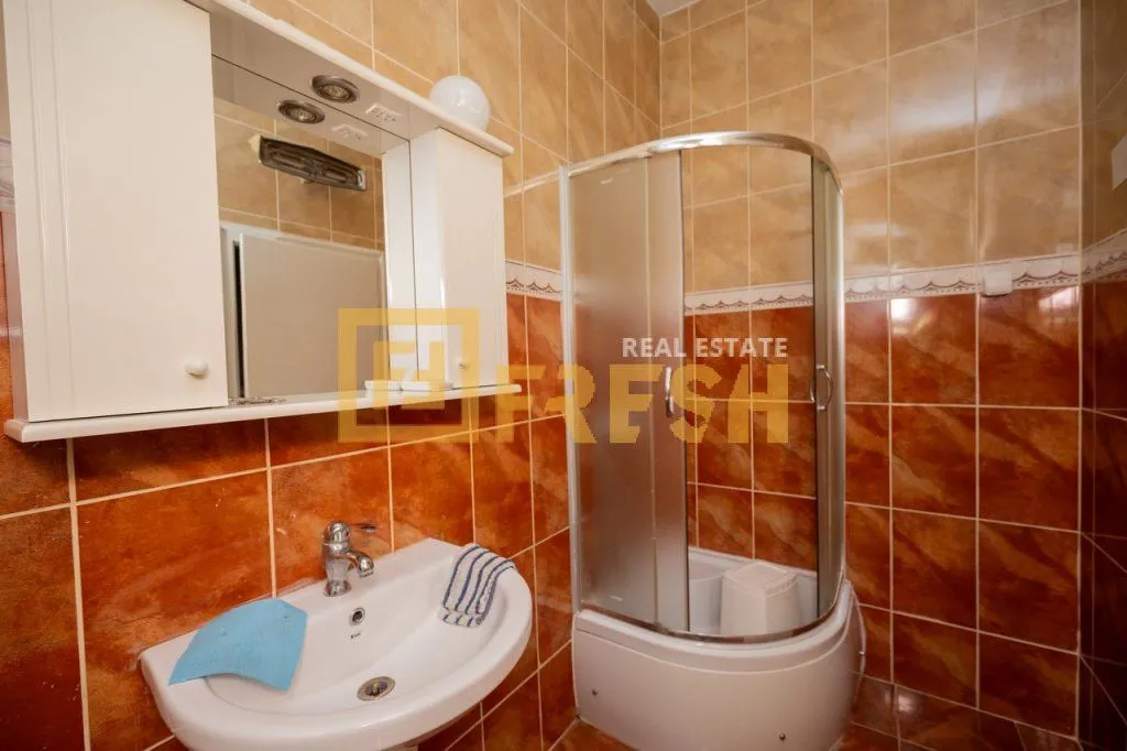 Izdavanje, poslovni prostor, 85m², Centar, Podgorica