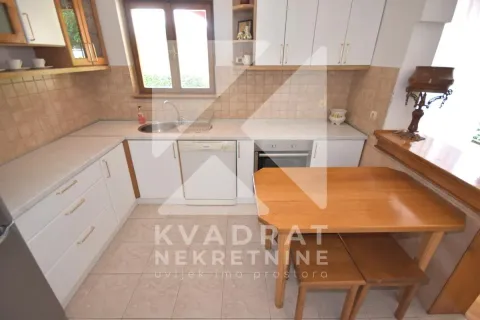 Rent, house, 200m², Dalmatinska ulica, Podgorica - image 6
