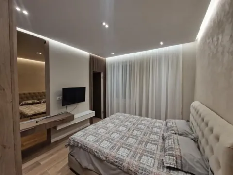 Rent, two bedroom apartment, 72m², Tivat, Crna Gora - image 6
