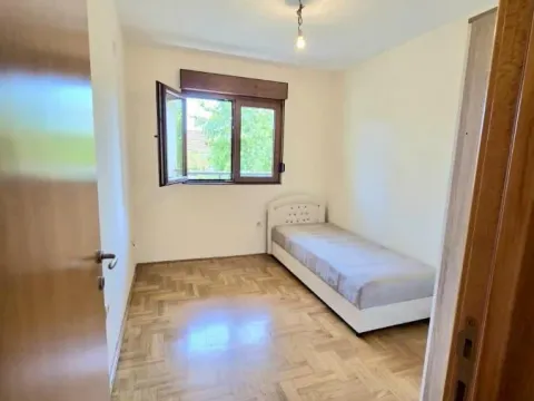 Prodaja, stan, 64m², Stari Aerodrom, Podgorica - image 3