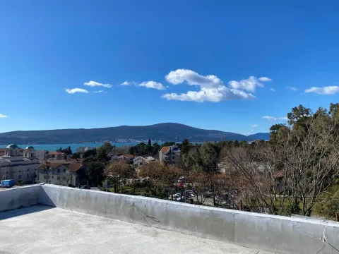 Prodaja, stan, 107m², Tivat, Crna Gora - image 4