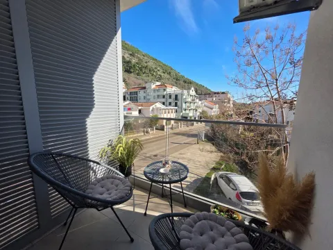 Prodaja, dvosoban stan, 91m², Budva, Crna Gora - image 10