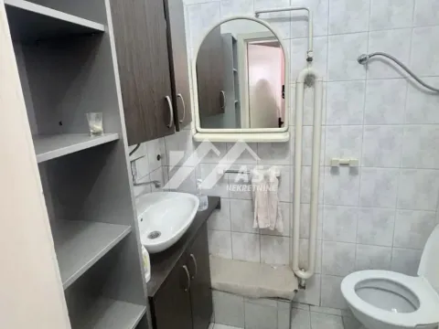 Izdavanje, poslovni prostor, 50m², Detelinara, Novi Sad Sve Podlokacije - image 6