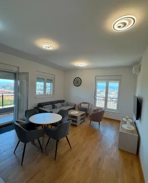 Rent, two bedroom apartment, 65m², Stari Aerodrom, Podgorica - image 5