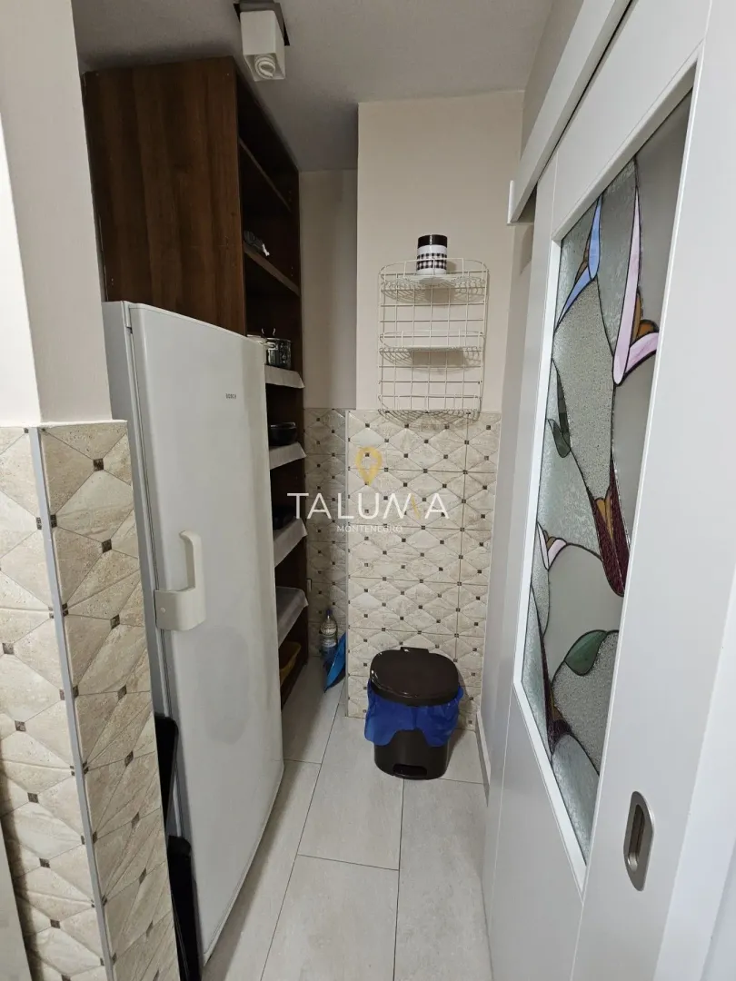 Rent, three bedroom apartment, 100m², Blok 6, Podgorica