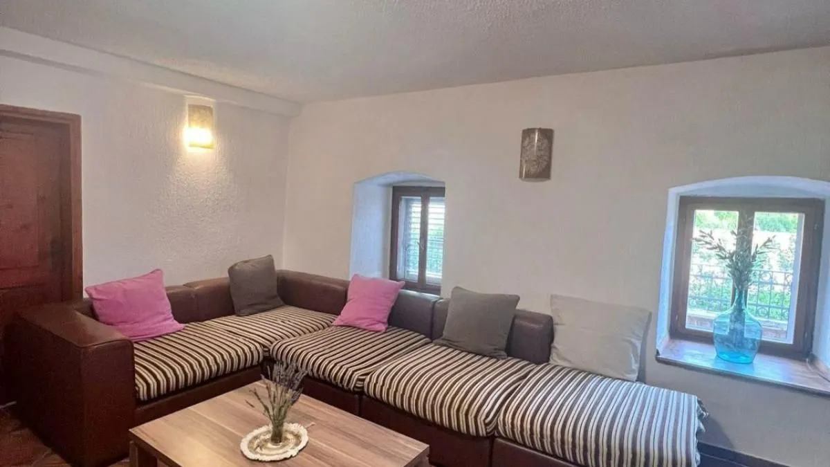 Prodaja, kuća, 243m², Reževići, Budva
