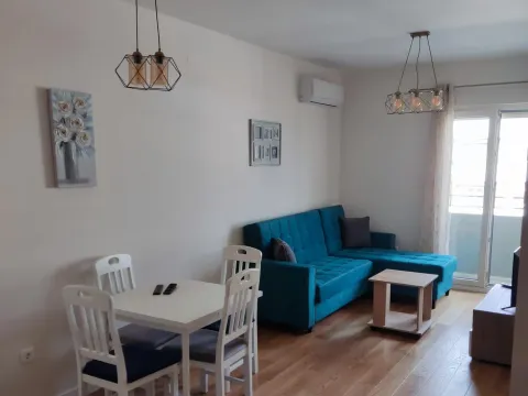 Rent, one bedroom apartment, 43m², Central Point, Podgorica