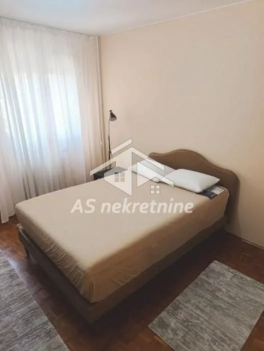 Rent, two bedroom apartment, 48m², Kalenić Pijaca, Vračar Sve Podlokacije