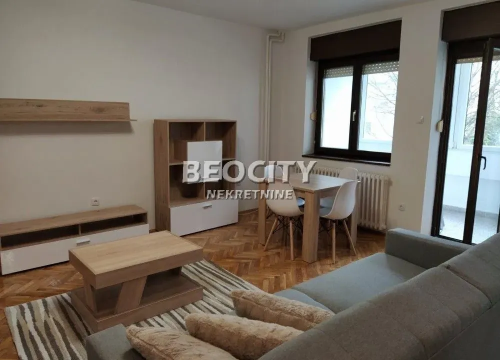 Izdavanje, dvosoban stan, 46m², Centar, Novi Sad