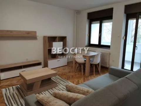 Izdavanje, dvosoban stan, 46m², Centar, Novi Sad