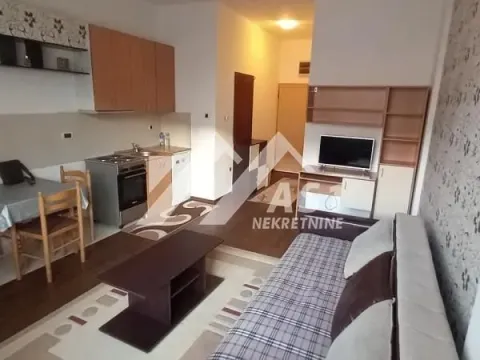 Izdavanje, jednosoban stan, 28m², Bulevar Evrope, Novi Sad Sve Podlokacije - image 3