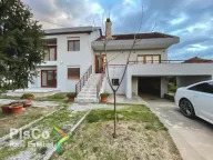 Izdavanje, kuća, 210m², Masline, Podgorica - image 1