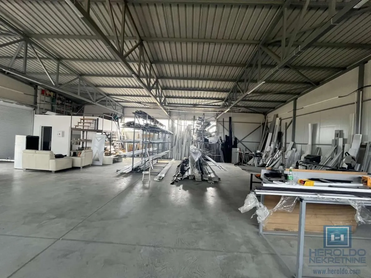 Sale, office space, 250m², Industrijska zona, Jagodina