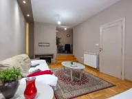 Rent, house, 220m², Tološi, Podgorica - image 11