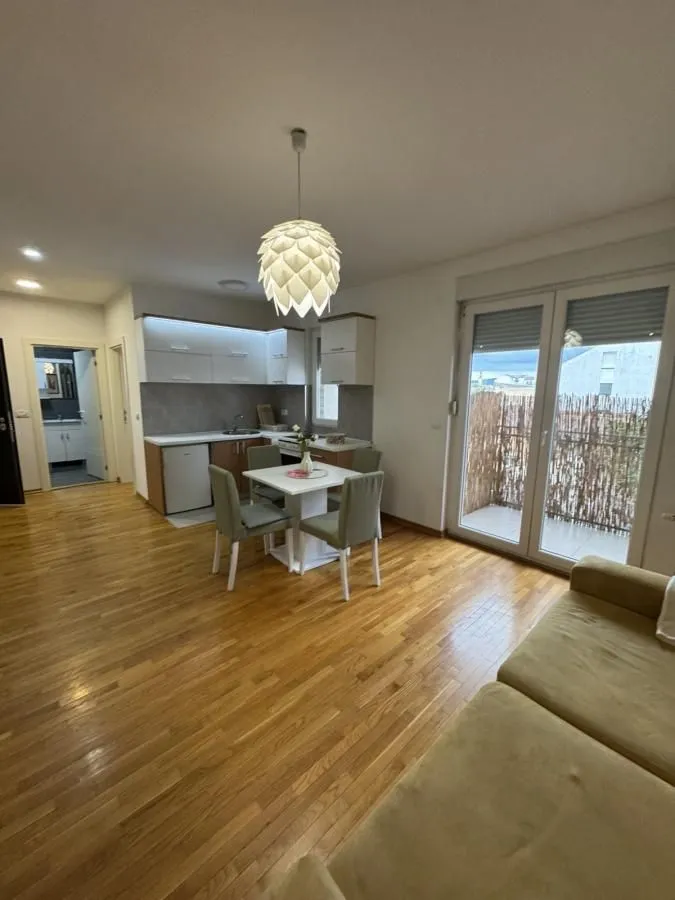 Izdavanje, jednosoban stan, 42m², Podbara, Novi Sad Sve Podlokacije