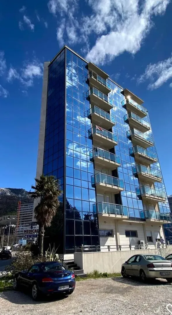 Sale, two bedroom apartment, 89m², Bečići, Budva