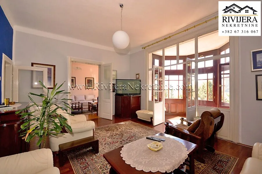 Prodaja, četvorosoban stan, 177m², Centar, Herceg Novi