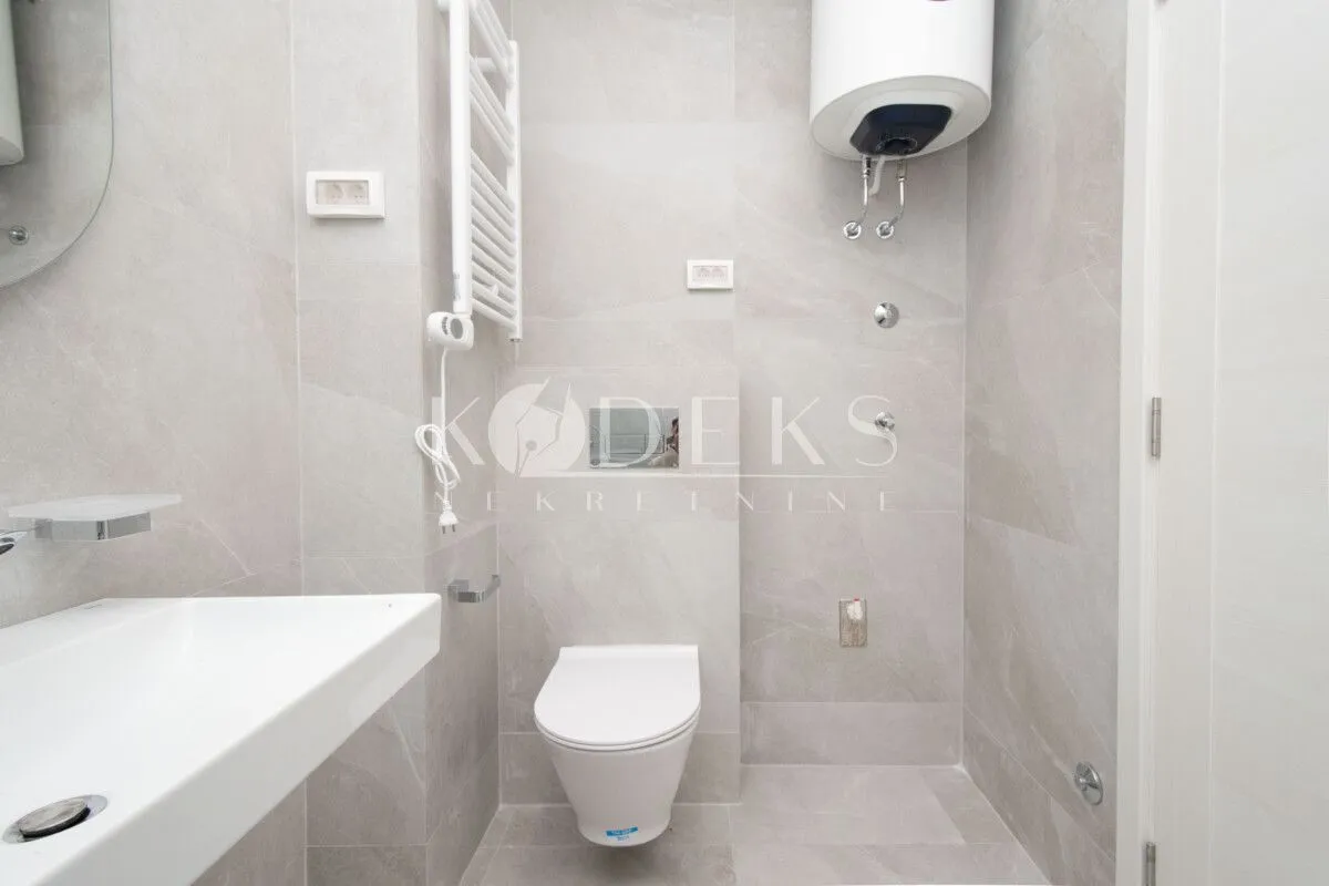 Rent, office space, 71m², Central Point, Podgorica