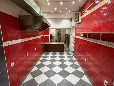 Izdavanje, poslovni prostor, 39m², Centar, Podgorica - image 3