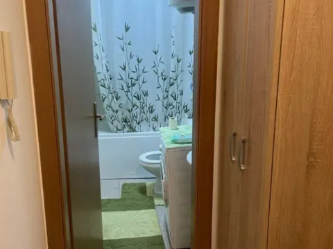 Rent, studio apartment, 31m², Blok 9, Podgorica - image 2