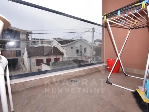 Rent, one bedroom apartment, 40m², Kruševac, Podgorica - image 11