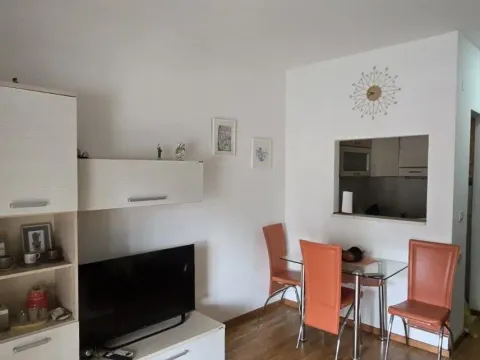 Rent, studio apartment, 33m², City Kvart, Podgorica - image 2
