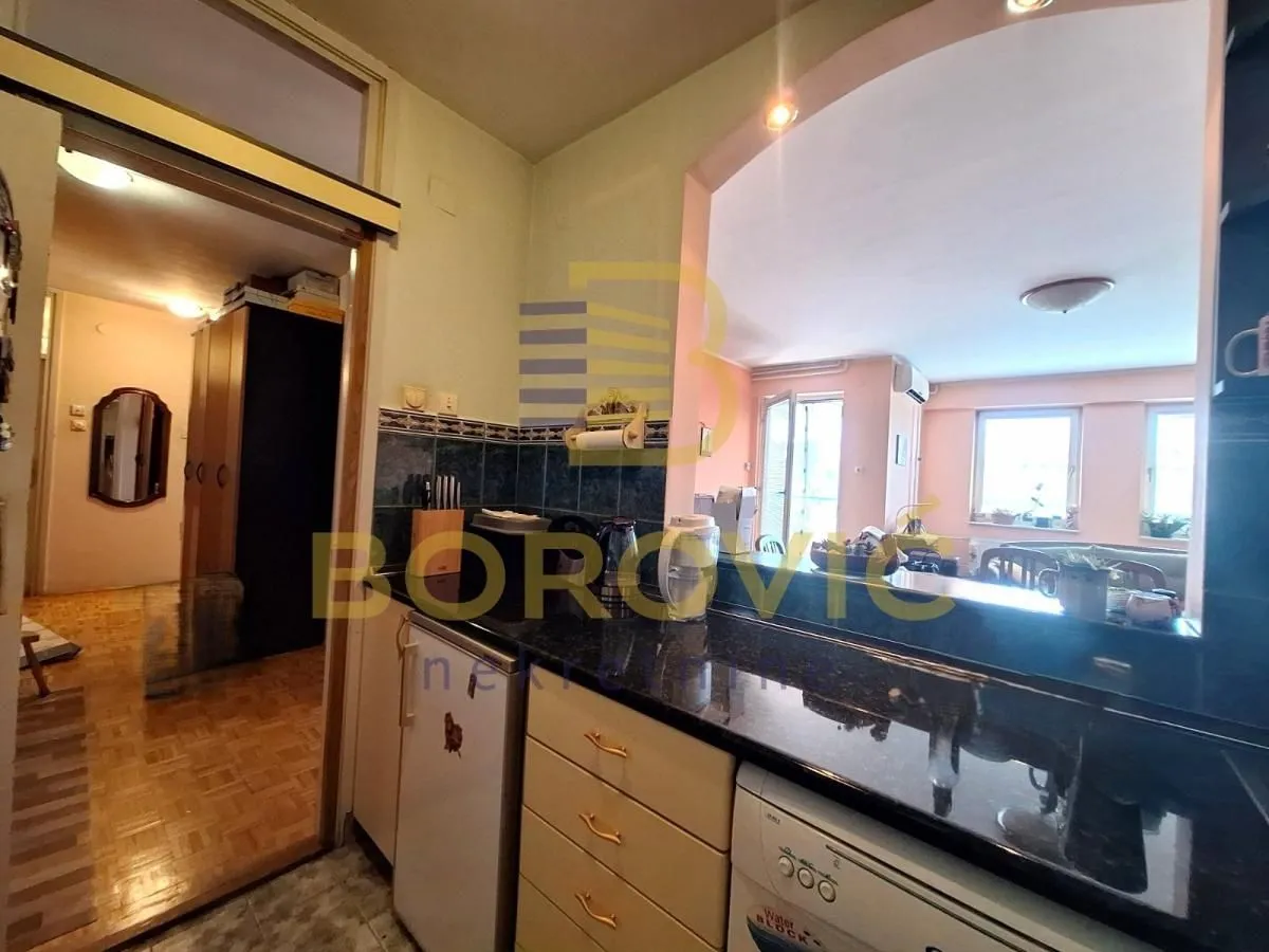 Prodaja, trosoban stan, 80m², Novi Beograd Blok 22, Novi Beograd Sve Podlokacije