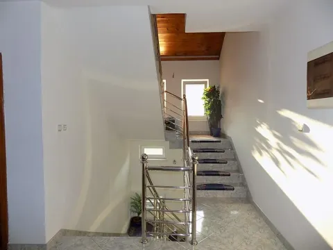 Prodaja, kuća, 190m², Aqua park, Jagodina - image 2