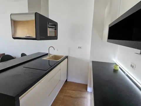 Izdavanje, jednosoban stan, 64m², City Kvart, Podgorica - image 5