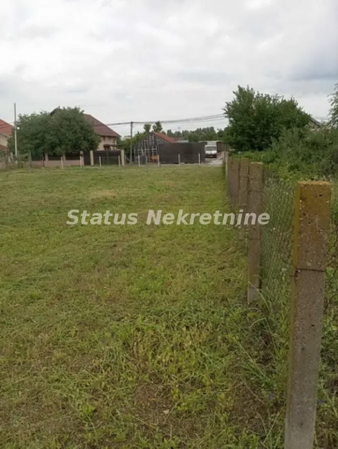 Izdavanje, plac, 880m², Veternik, Novi Sad Sve Podlokacije