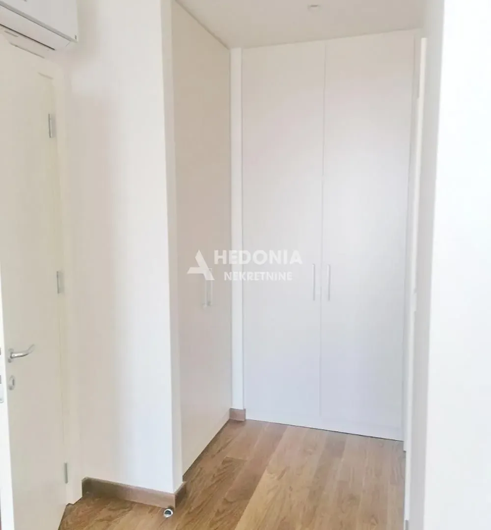 Prodaja, trosoban stan, 87m², Savski Venac, Beograd