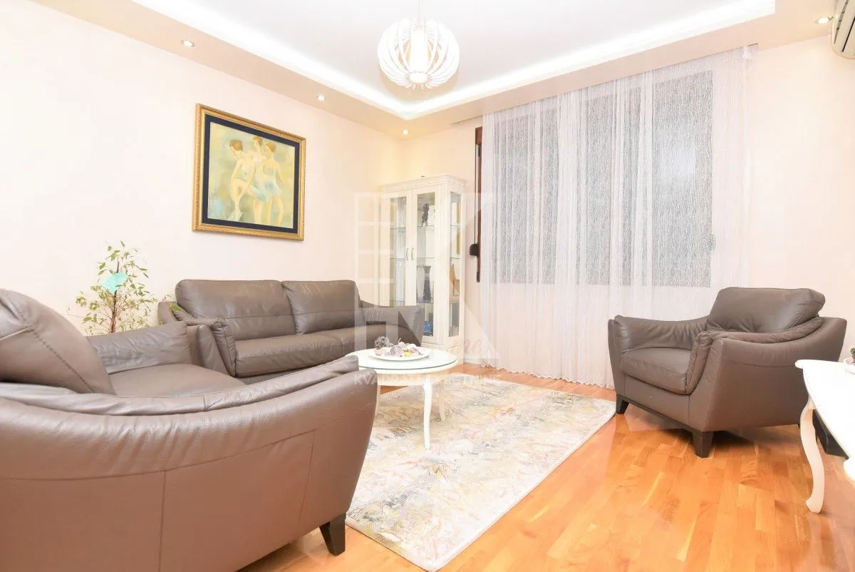 Izdavanje, dvosoban stan, 90m², Preko Morače, Podgorica
