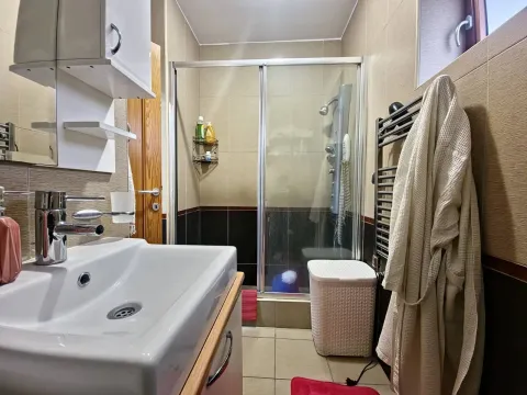 Izdavanje, jednosoban stan, 50m², Budva, Crna Gora - image 10