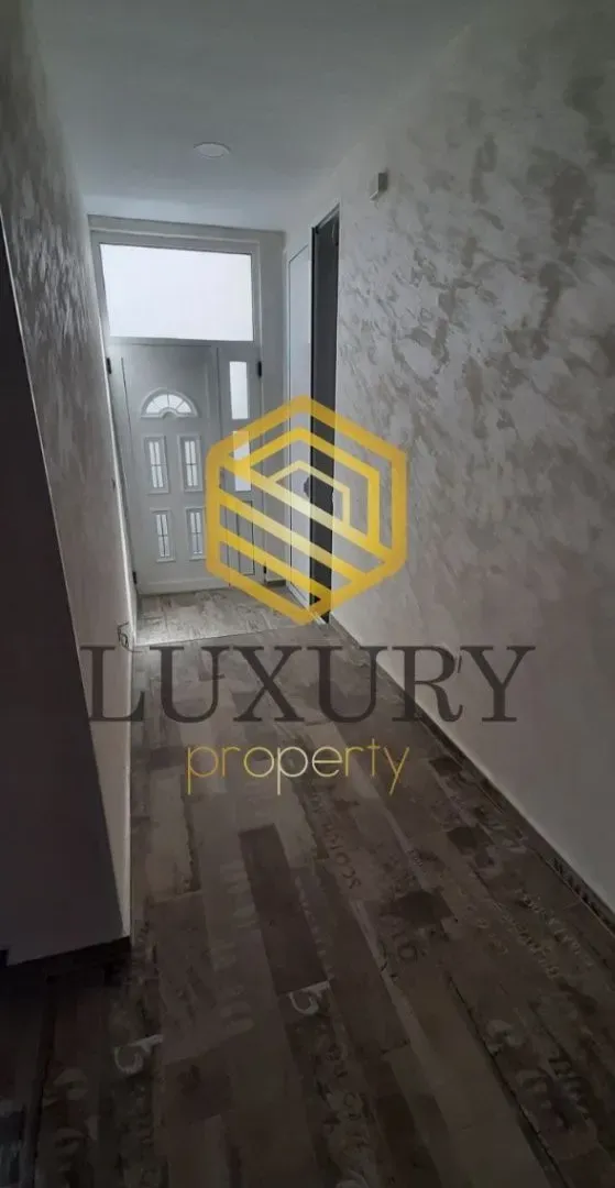 Rent, office space, 100m², Stari Aerodrom, Podgorica